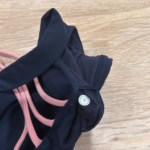 Lululemon Free to Be Wild Bra navy with pink straps size 2 - Picture 3 of 3